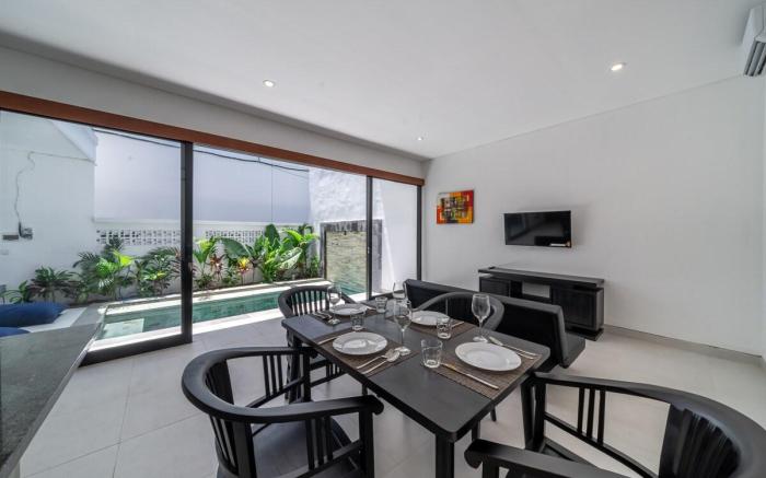 Rumah Stabia Villa with Ping Pong Table and Pool