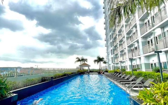 Ocean View Condo unit in Pasay Near Moa and PICC