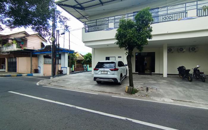 De Corner 2 Madiun RedPartner