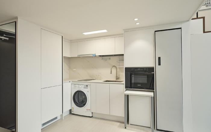 UH FLAT SIGNATURE GANGNAM