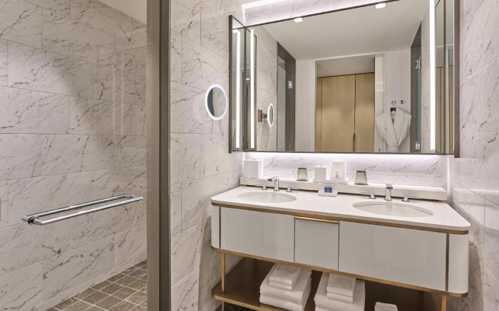 The Crescent Hotel, Fort Worth