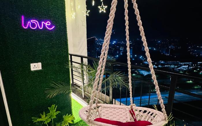 Balcony Escape Stay By Buddies Home