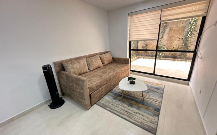 Hito101-Amplio Apartaestudio en Av 19  con balcon