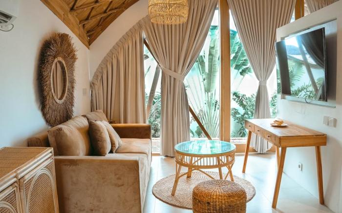 The Pearl of Canggu - 3BR Villa in Kerobokan