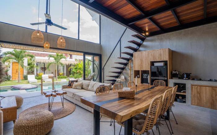 Tropical Palms Villa - 4BR Villa in Kerobokan