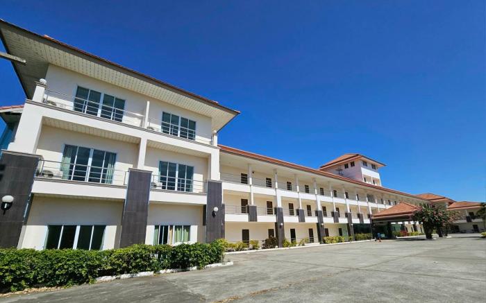 Grand Place Resort
