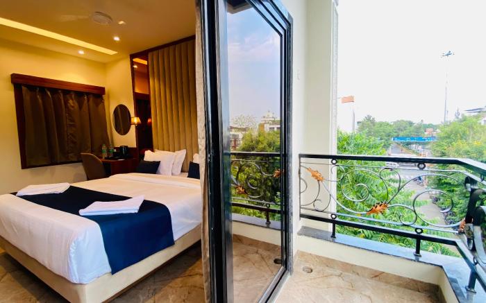 The Velar Hotel, Vijay Nagar