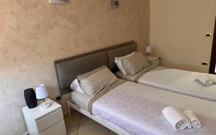 Cozy apartment Napoli with kitchen and terrace