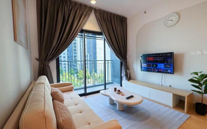 Splash Mania Air-Con Suite with Bluey Pool View
