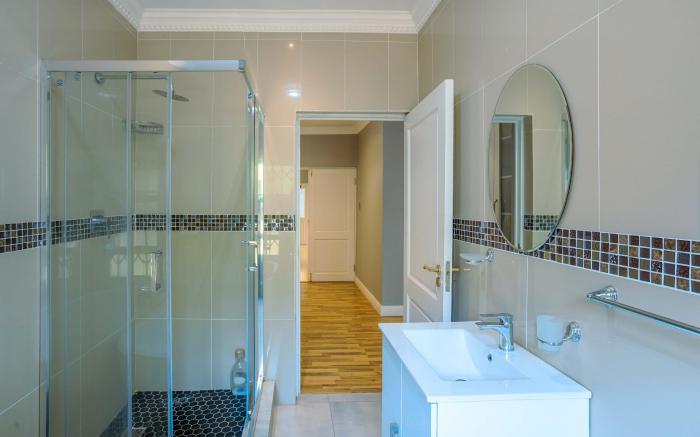 Adinkra Boutique Hotel