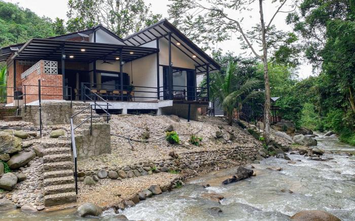 CASA DAMAI JANDA BAIK | RIVERSIDE TINY HOUSE