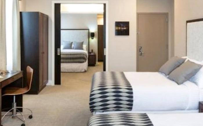 Leon Hotel