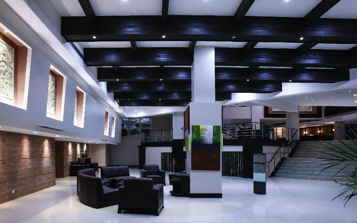 Tanza Oasis Hotel And Resort