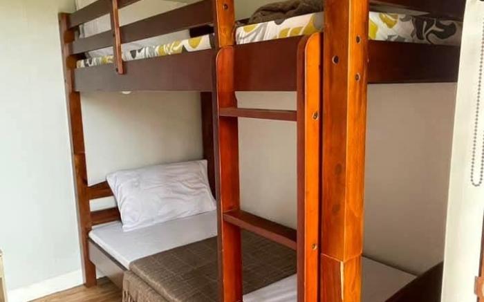 Staycation House - El Cinco Farmville and Resort