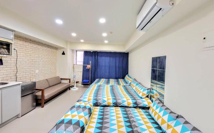 Ximending (Emei 60) elevator, 2 minutes to the MRT