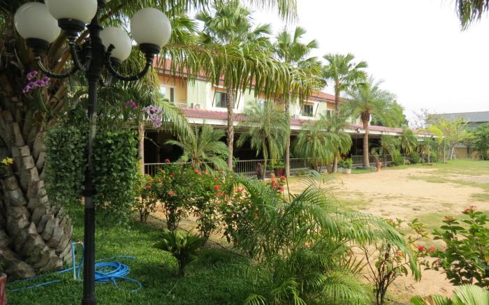 Baan Bee Residence