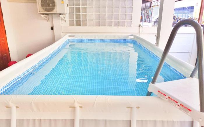 Entire Home | 5BR, 4BA - Sleeps 16