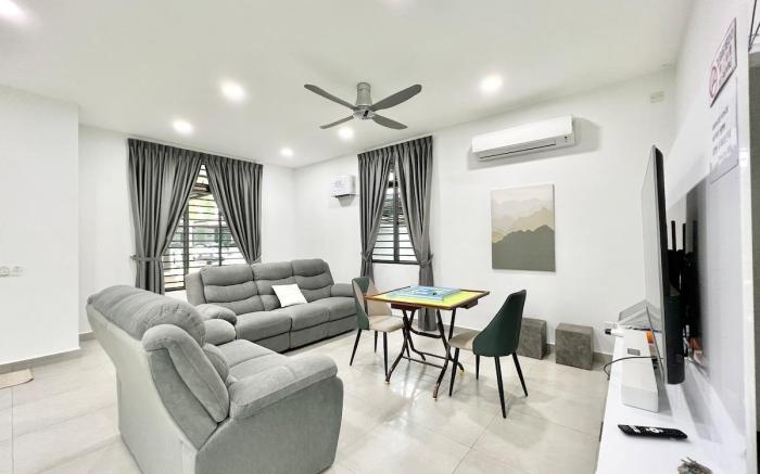 Skudai Sutera Corner House|10 pax| Cozy 4 bedrooms