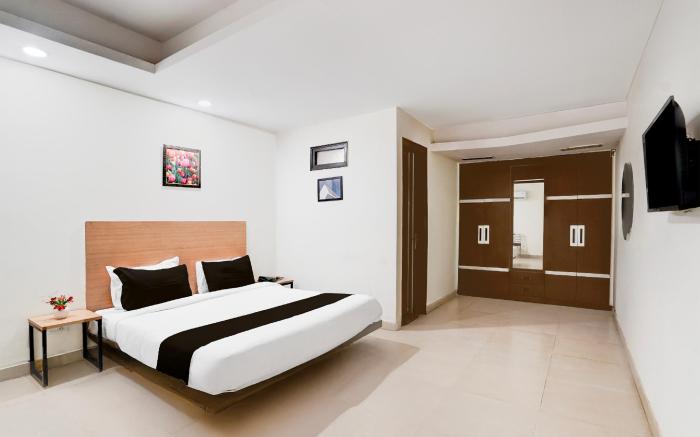 Super Townhouse Patparganj Near Max Super Speciality Hospital