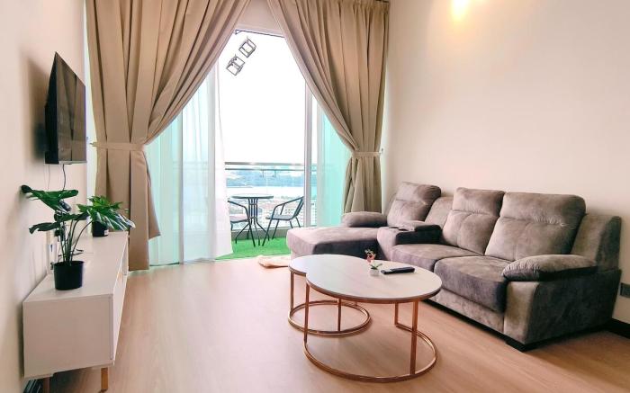 Lovely Seaview Large 2+1 Apt-Jacuzzi/free parking