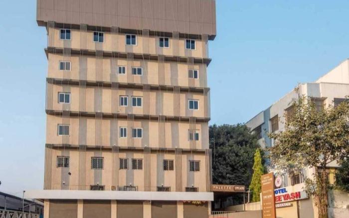 Collection O MIDC Pimpari Pune Formerly SK Palace