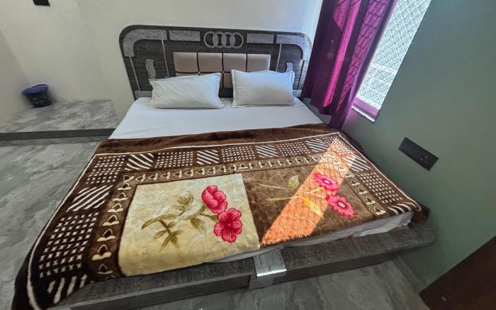 Yuvraj Guest House