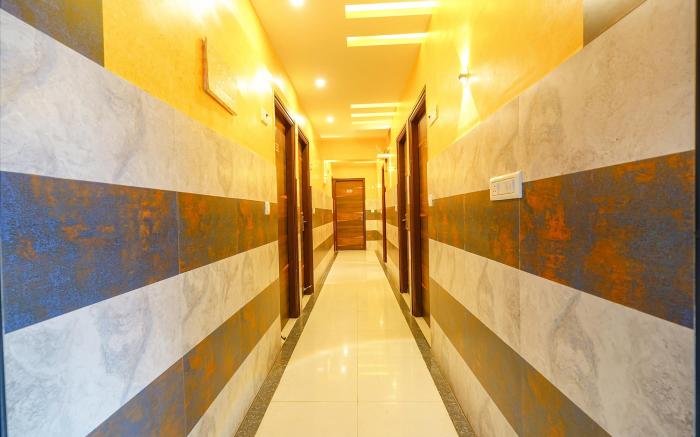 FabExpress Royal N Comforts - HAL Old Airport Rd