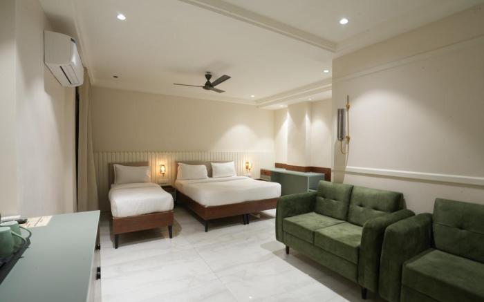 Hotel Square 36