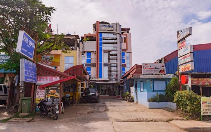 Voyagers Palace