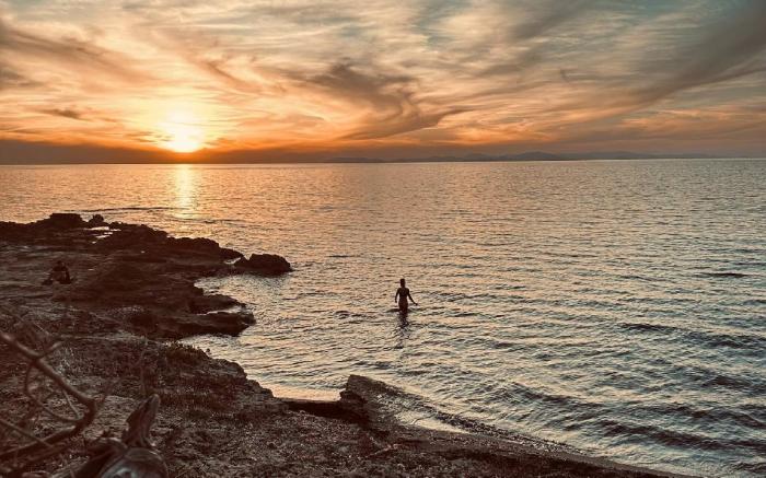 Genari Beach Apartments- Sea View Apartment