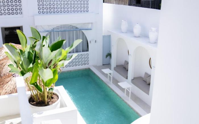 Antana Hotel