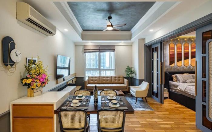 Classic Luxury condo &  swiming rooftop