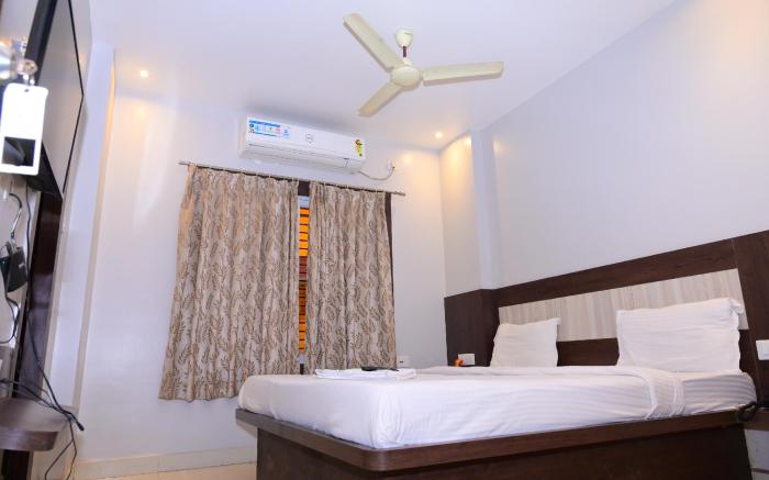 DhamStay Hotel Home Town Near Beach & Temple Puri