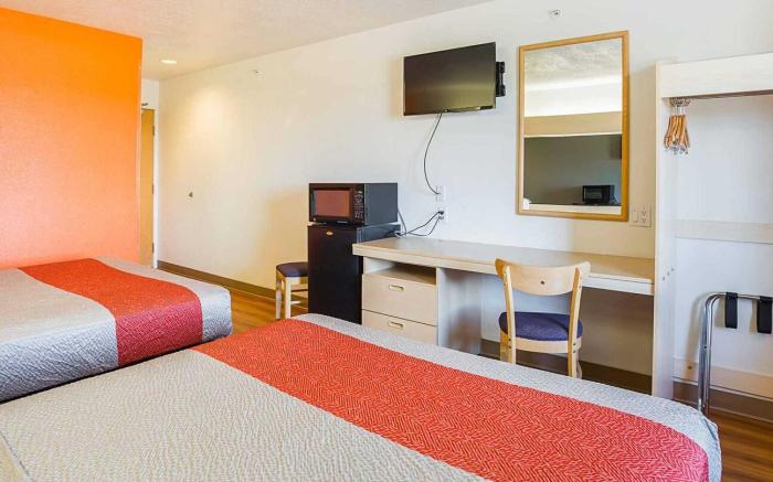 Motel 6 Bernalillo, NM