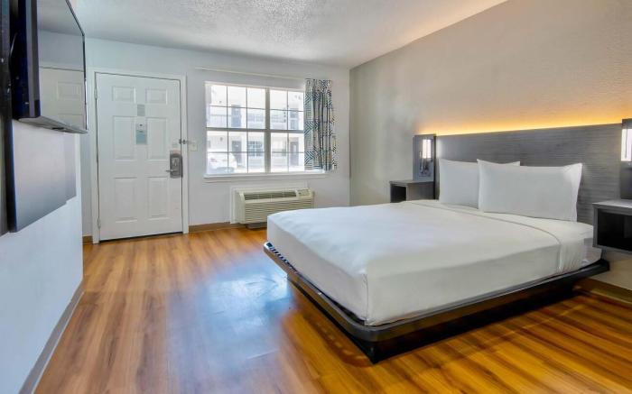 Studio6 Austin, TX - Midtown
