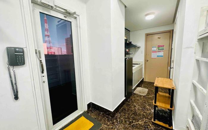 LetStay: MPlace D 50-Sqm Condo With Corner Balcony