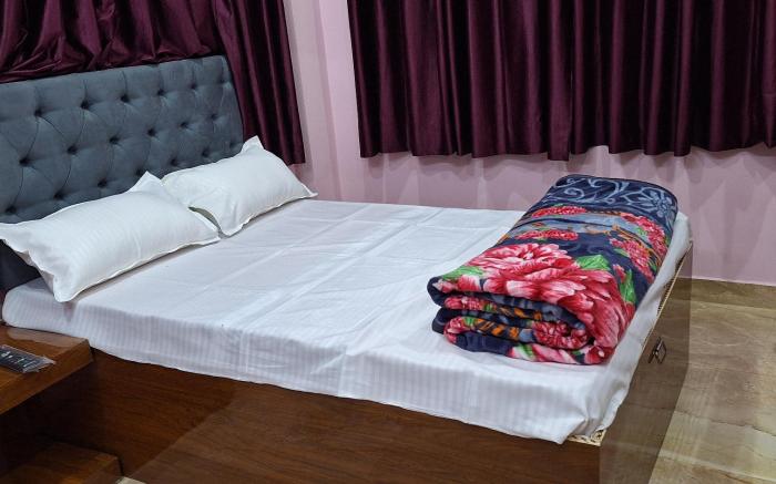LAXMI PAYING GUEST HOUSE