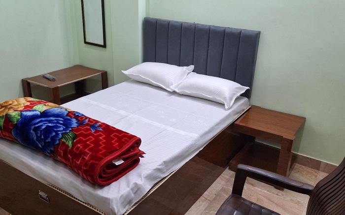 LAXMI PAYING GUEST HOUSE