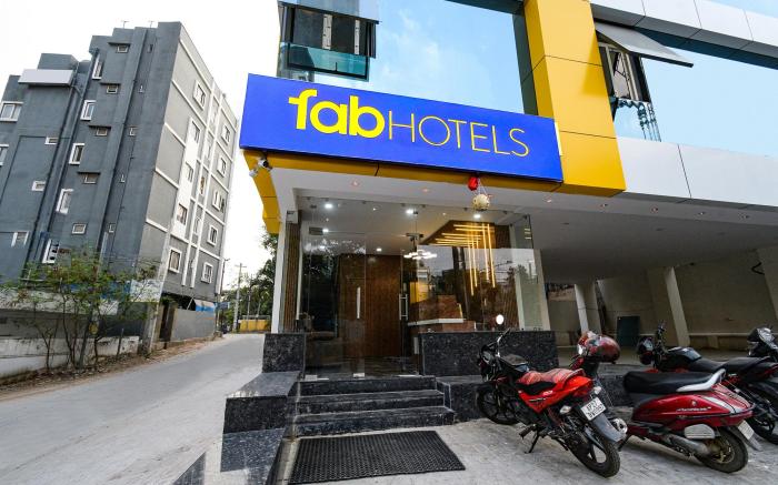 FabHotel DLF Inn – Gachibowli