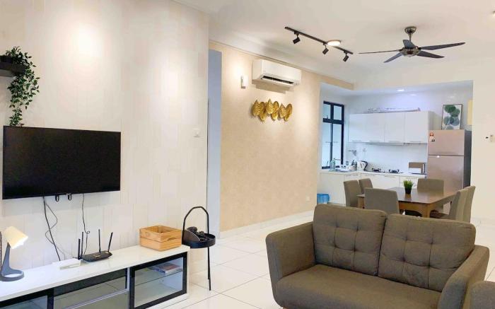 PB1108 3BR beside Paradigm Mall