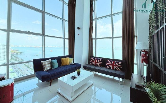 Exquisite Sea View Duplex