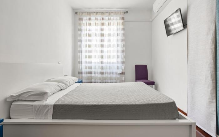 E6 - TUSCOLANO APARTMENT