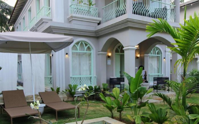 PURPLE DOOR VILLAS