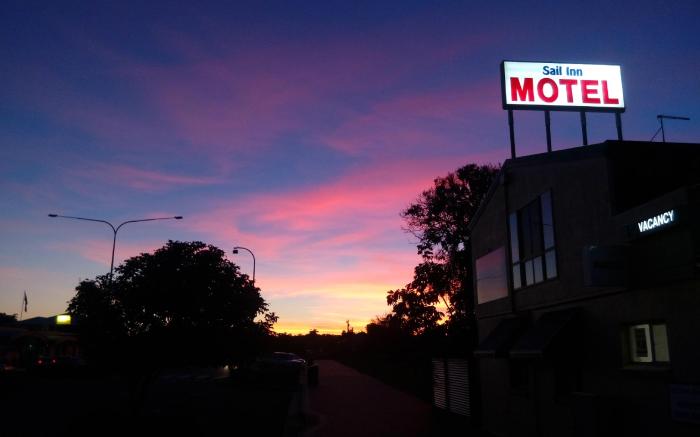 Sail Inn Motel