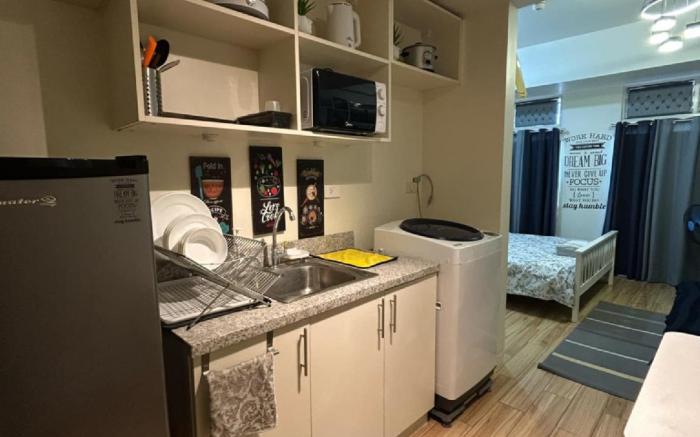 Raven's Nook at Holland Park Condominium 