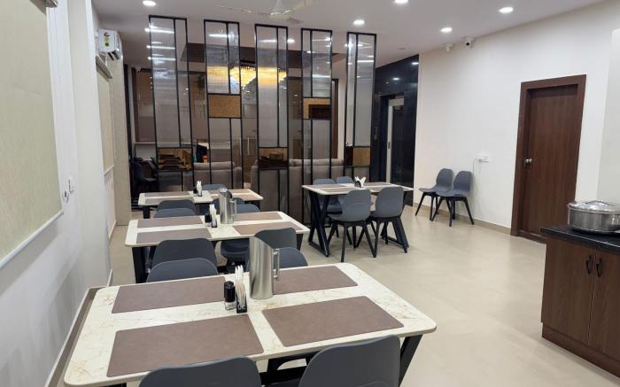 HOTEL APEX INN SHAMSHABAD AIRPORT