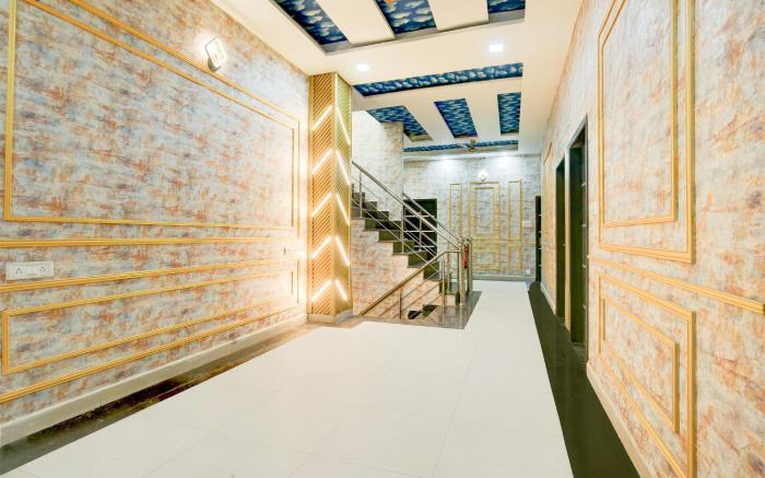 Super Collection O Ishwar Nagar Near Golden Temple Formerly Chahal Residency