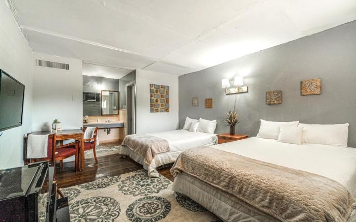 OYO Holiday Capri Motel & Rv Park