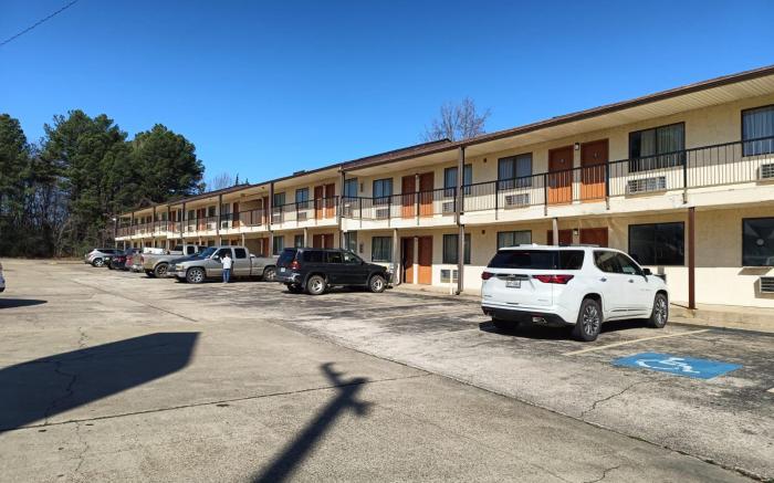 Executive Inn by OYO Kilgore North