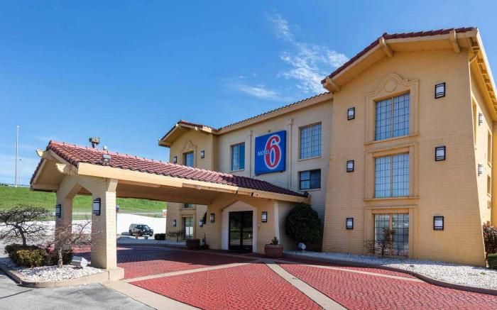 Motel 6 Knoxville, TN